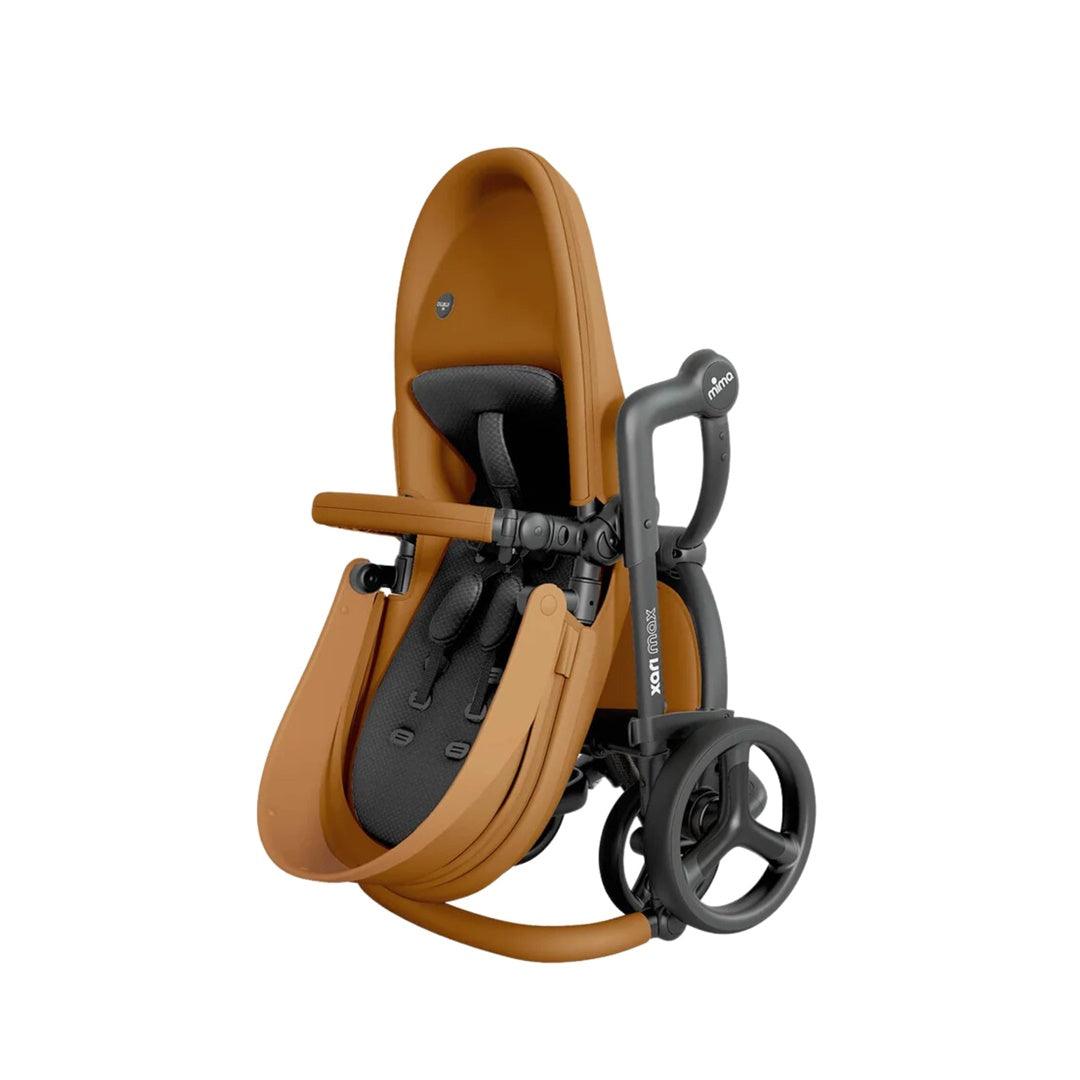 Carrinho de Bebê Mima Xari Max Caramelo Com Estrutura e Assento Preto