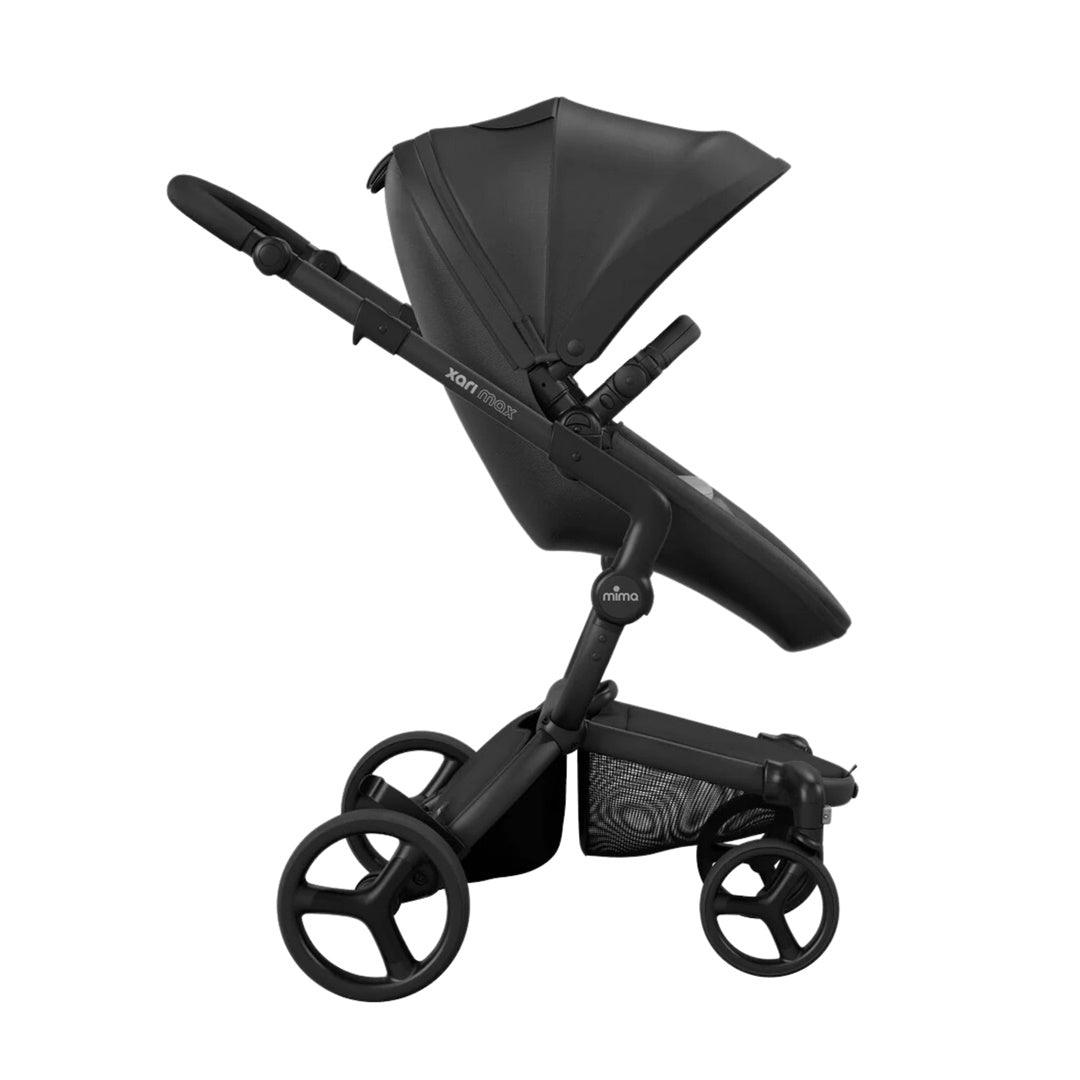 Carrinho de Bebê Mima Xari Max Preto Com Estrutura Preta e Assento Branco