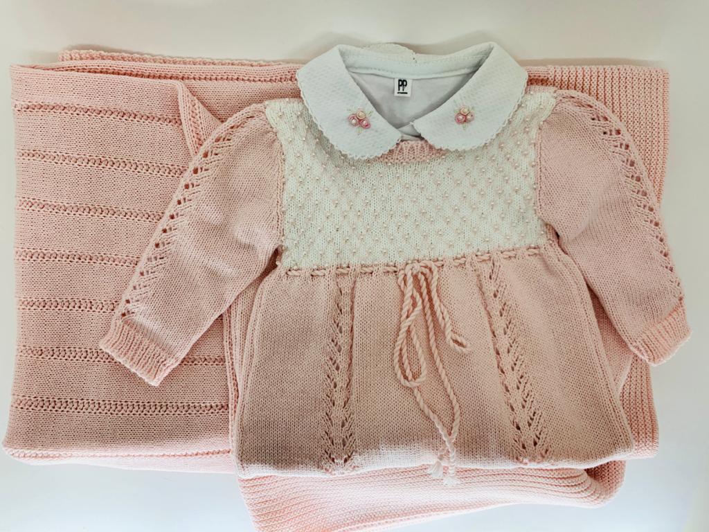Saída Maternidade Tricot Bordada à mão com Manta