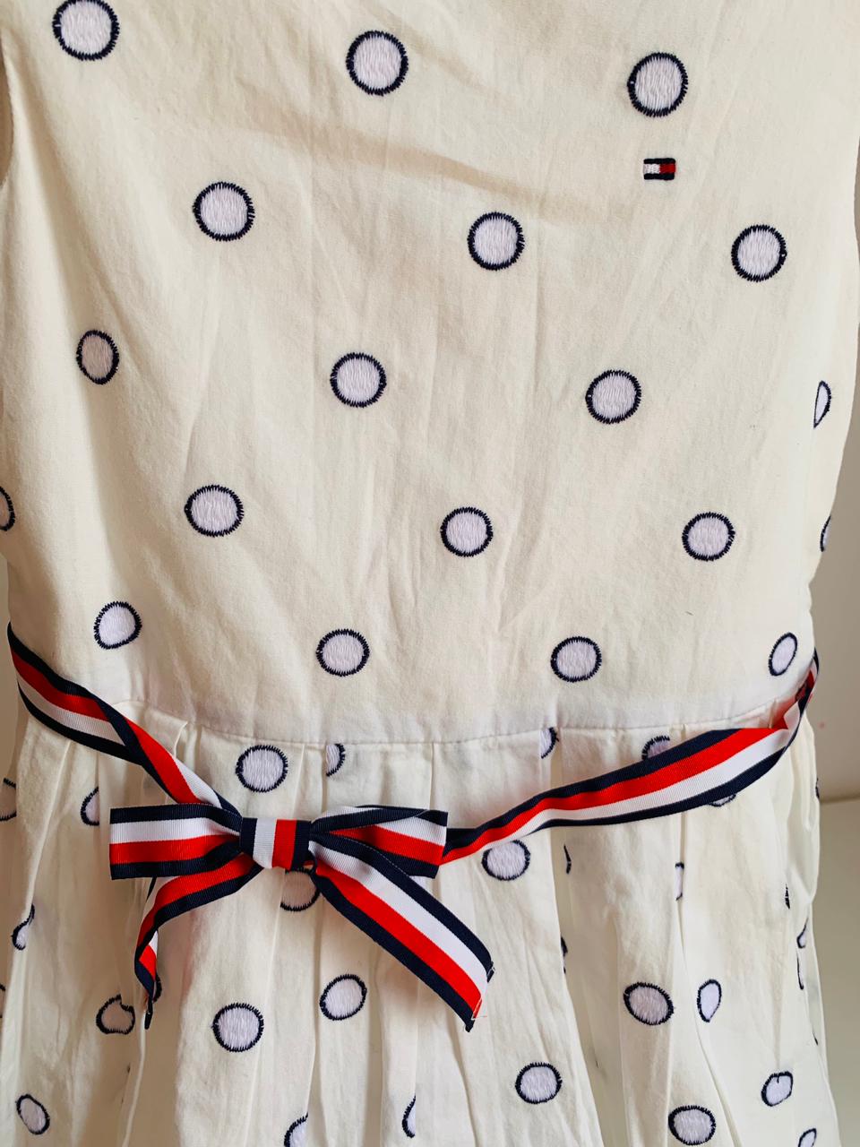 Vestido Tommy Hilfiger Branco com bolas bordadas